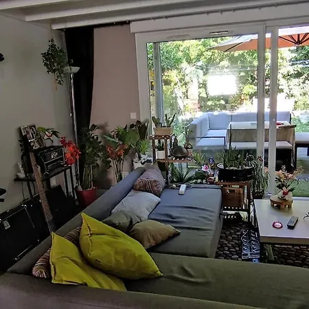 Maison Proche De 别墅